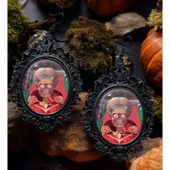 Mars Attacks! 1996 Earrings Horror Science Fiction Big Fun Jewelry - Picture 1 of 2